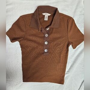 Brown short sleeve collar